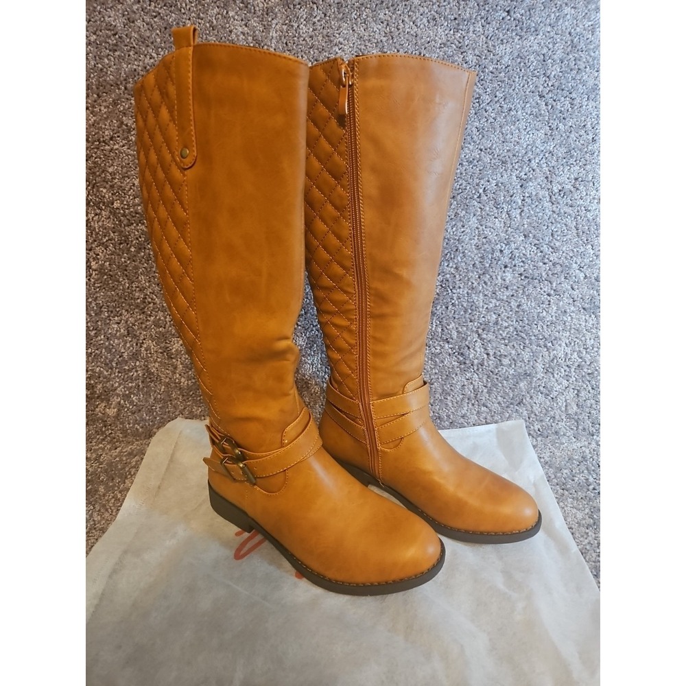 Womens Vepose Camel Color Tall Riding Boots. Style 949. Size 6. New